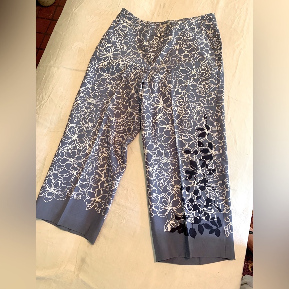 Tommy Bahama 100% Silk Cropped Pants